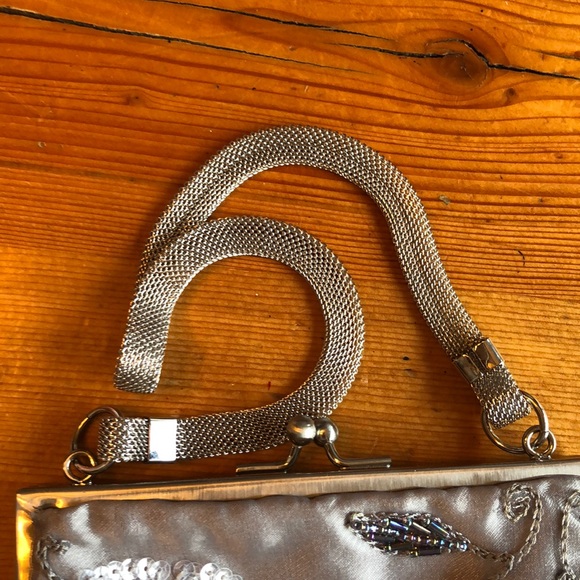 Vintage beaded satin bag - Picture 2 of 4